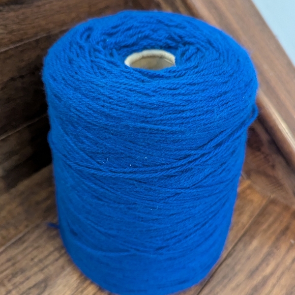 Bramwell Roselan Double Knit Yarn on a cone Royal 505g - Picture 8 of 9